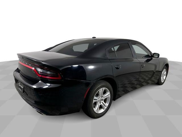Used 2019 Dodge Charger SXT RWD image 8