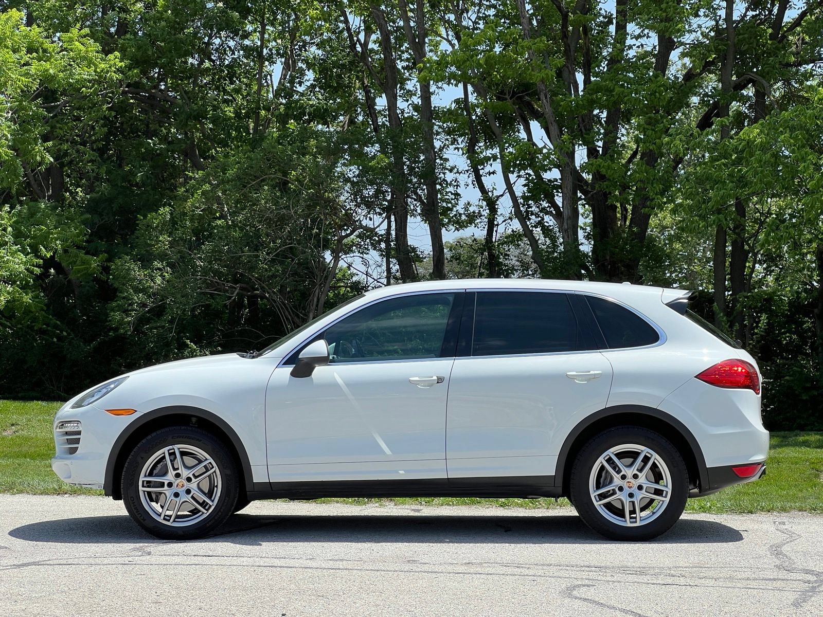 Used 2013 Porsche Cayenne AWD/4WD image 2