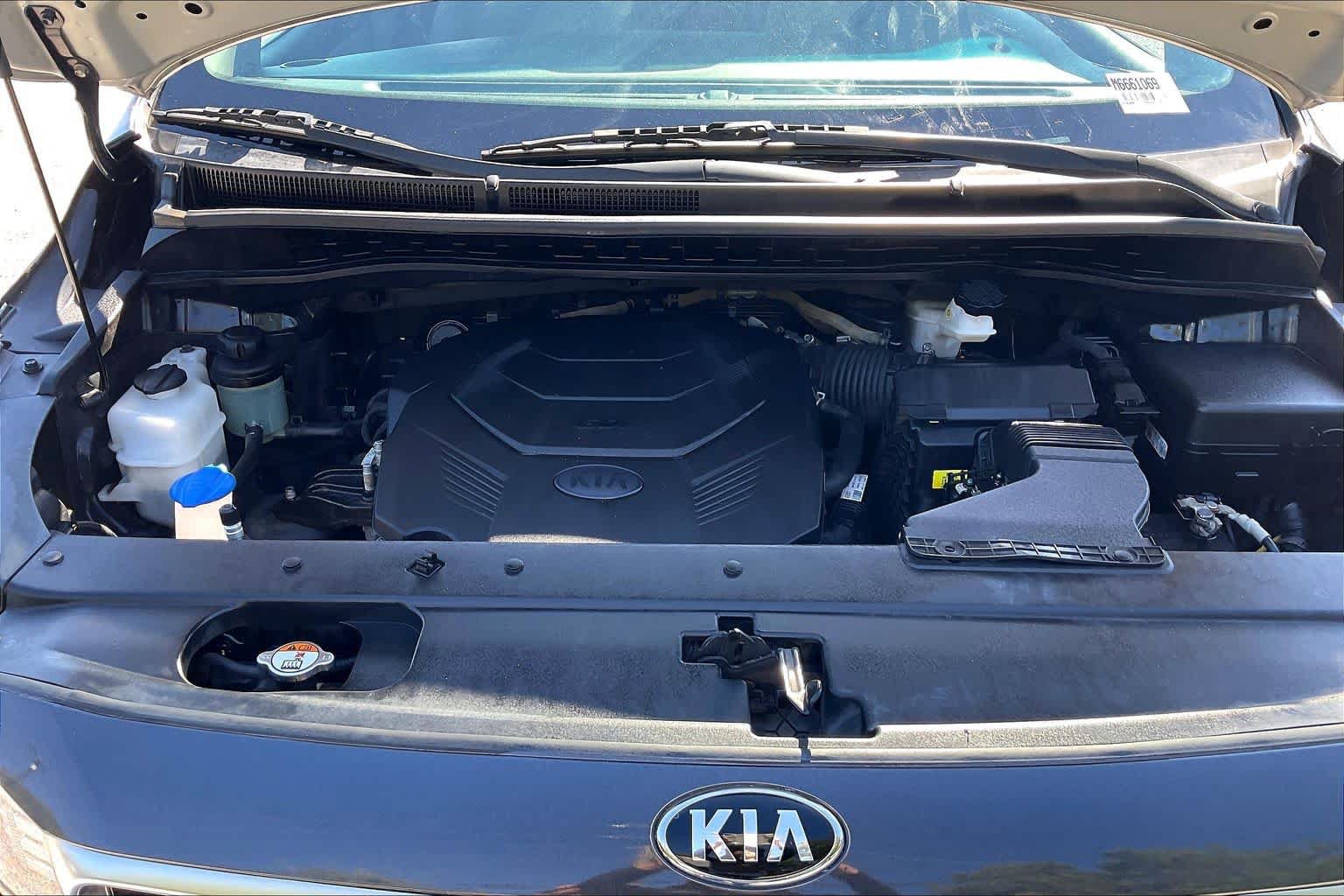 Used 2021 Kia Sedona LX FWD image 31