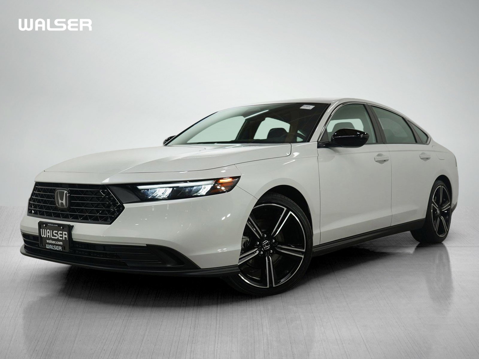 Used 2025 Honda Accord Sport image 1