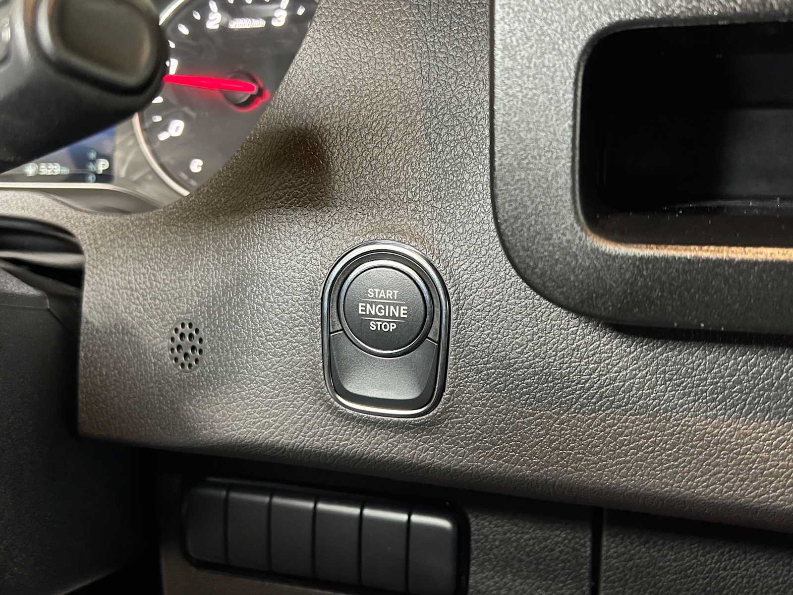 Used 2025 Mercedes-Benz Sprinter 2500 image 27