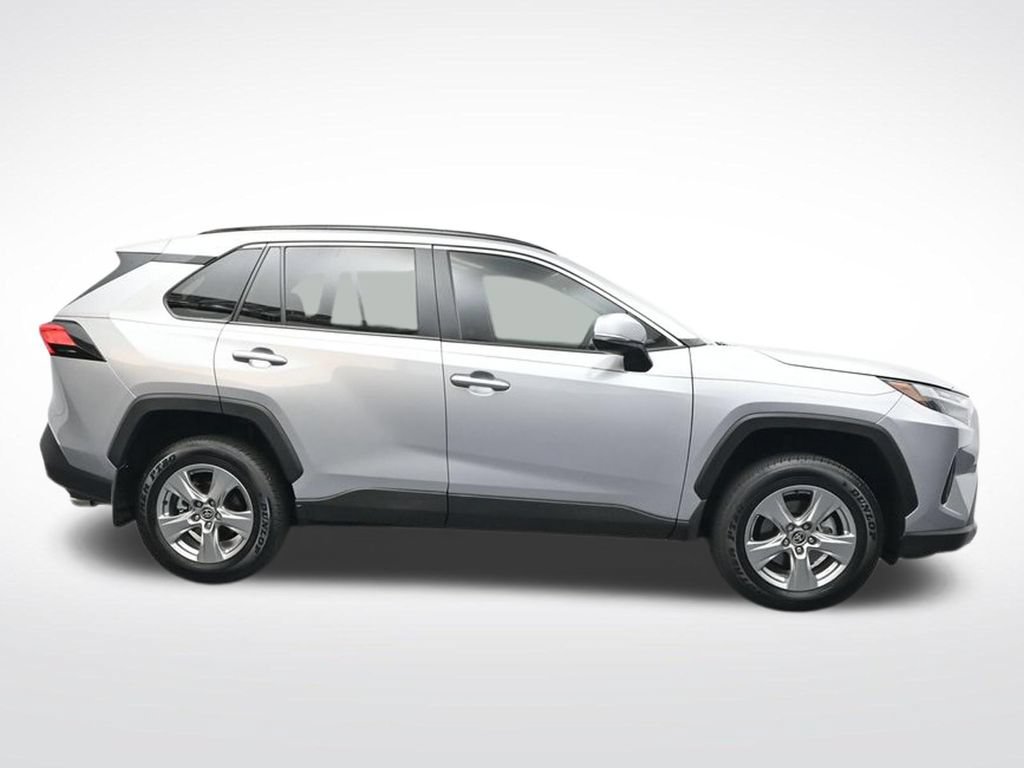 Used 2025 Toyota RAV4 XLE w/ Convenience Package FWD image 9