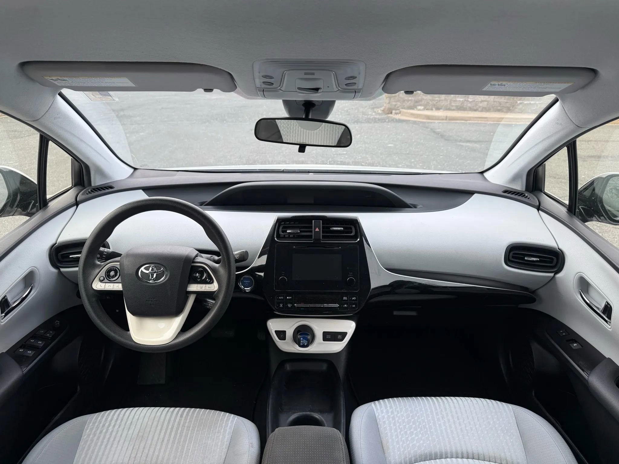 Used 2018 Toyota Prius Two image 27