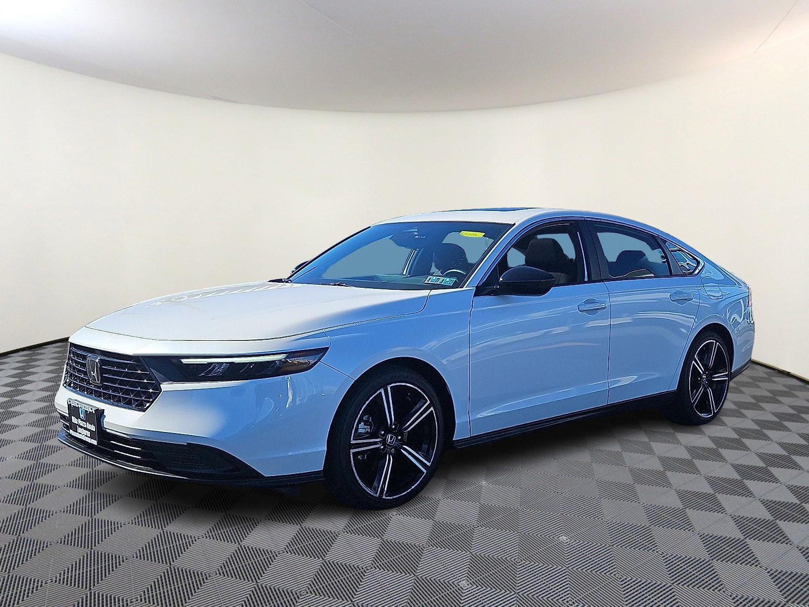 Used 2023 Honda Accord Sport image 3
