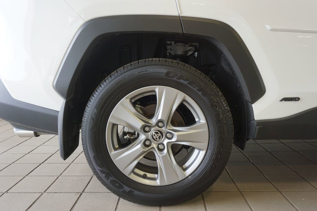 Used 2025 Toyota RAV4 XLE w/ Convenience Package AWD/4WD image 33