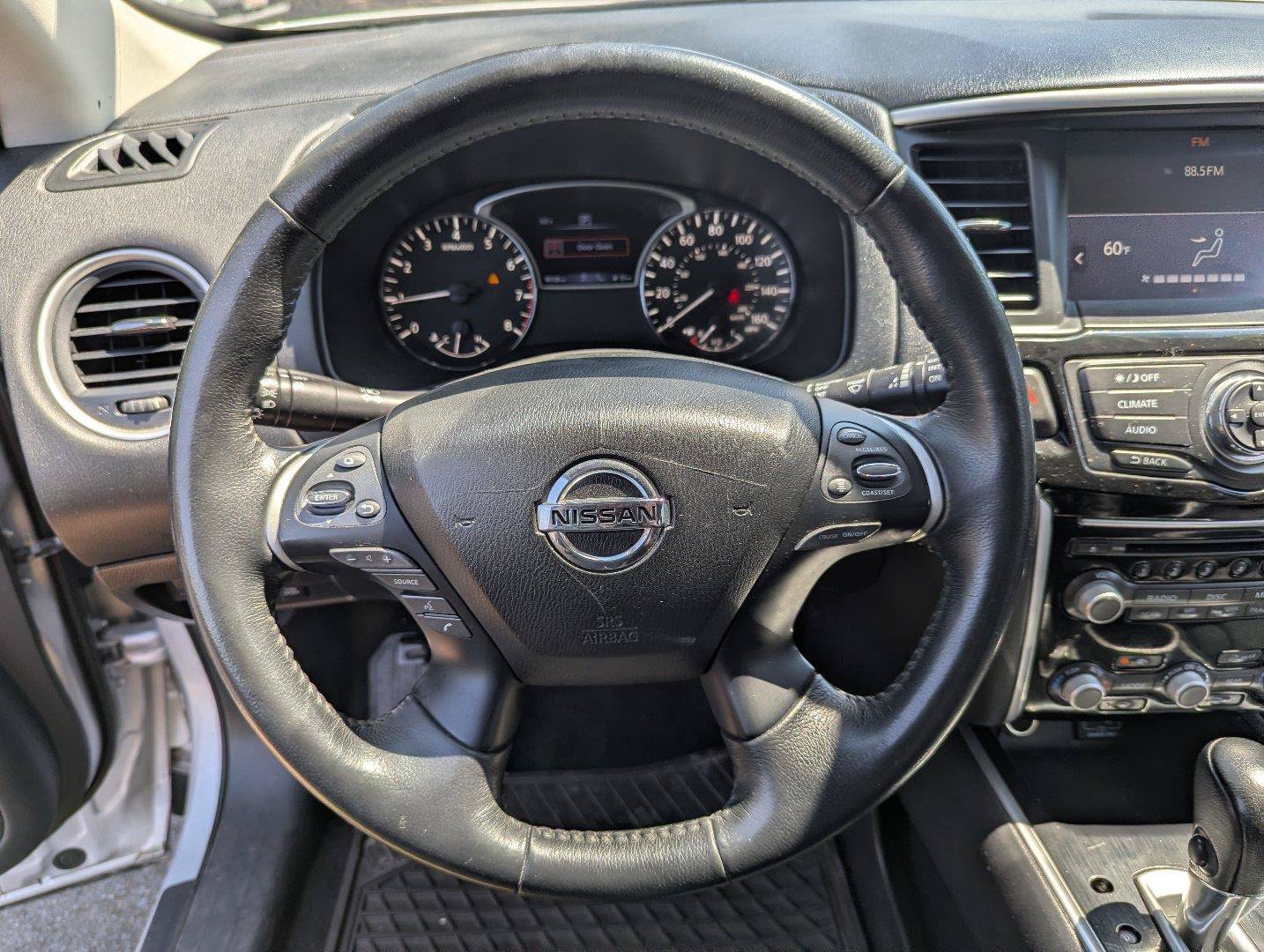 Used 2019 Nissan Pathfinder SV FWD image 13