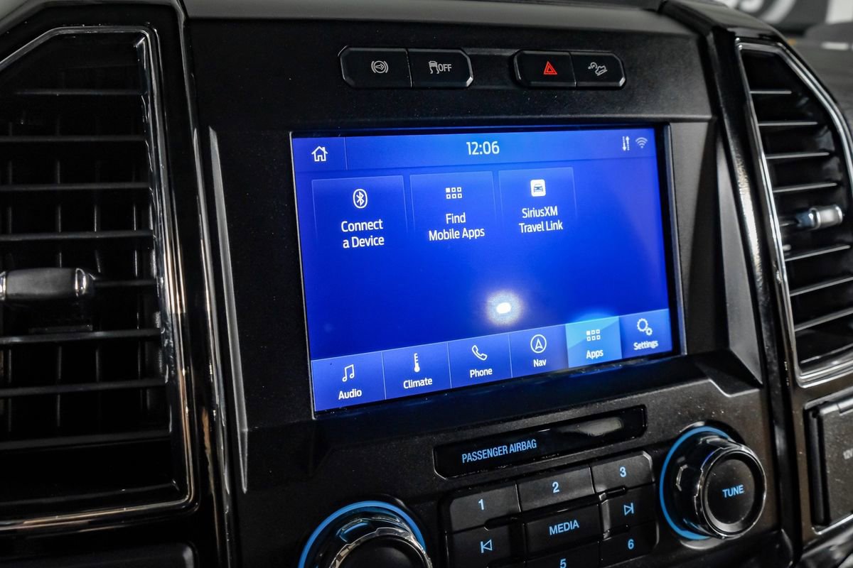 Used 2021 Ford F250 Lariat w/ Lariat Ultimate Package AWD/4WD image 28