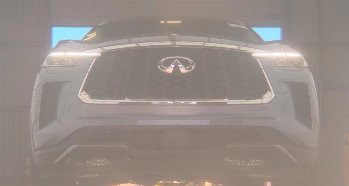 Certified 2023 INFINITI QX60 Sensory w/ Vision Package AWD/4WD image 2