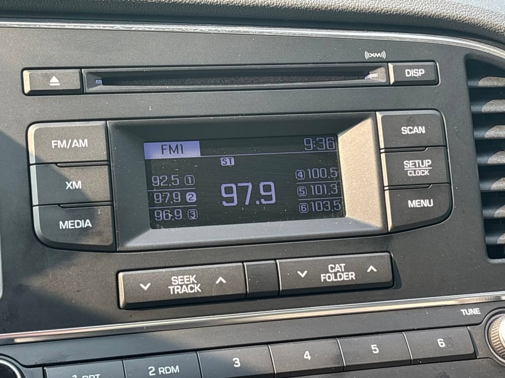 Used 2017 Hyundai Elantra SE FWD image 24