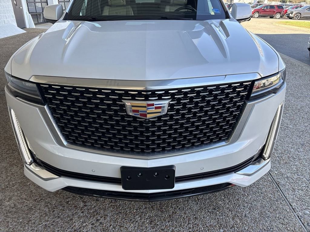 Certified 2022 Cadillac Escalade Premium Luxury image 32