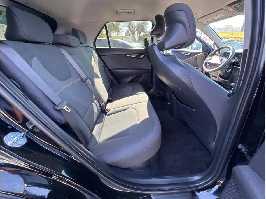 Used 2023 Kia Niro LX FWD image 19