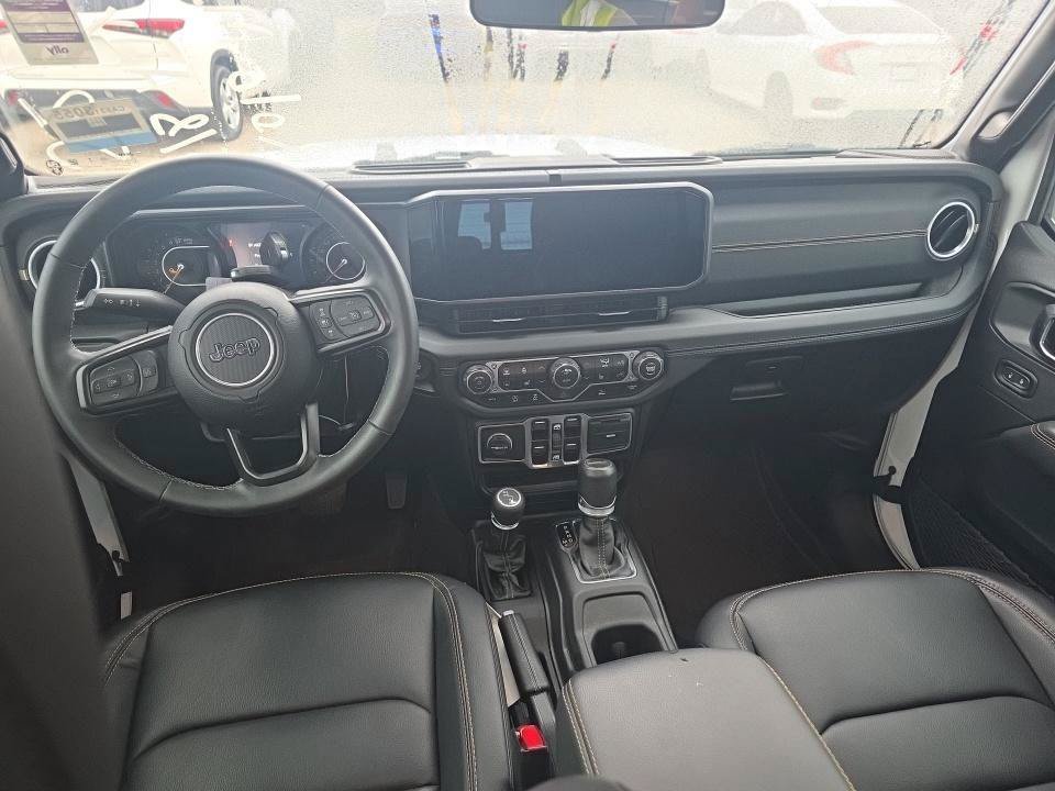Used 2025 Jeep Gladiator Sport AWD/4WD image 8