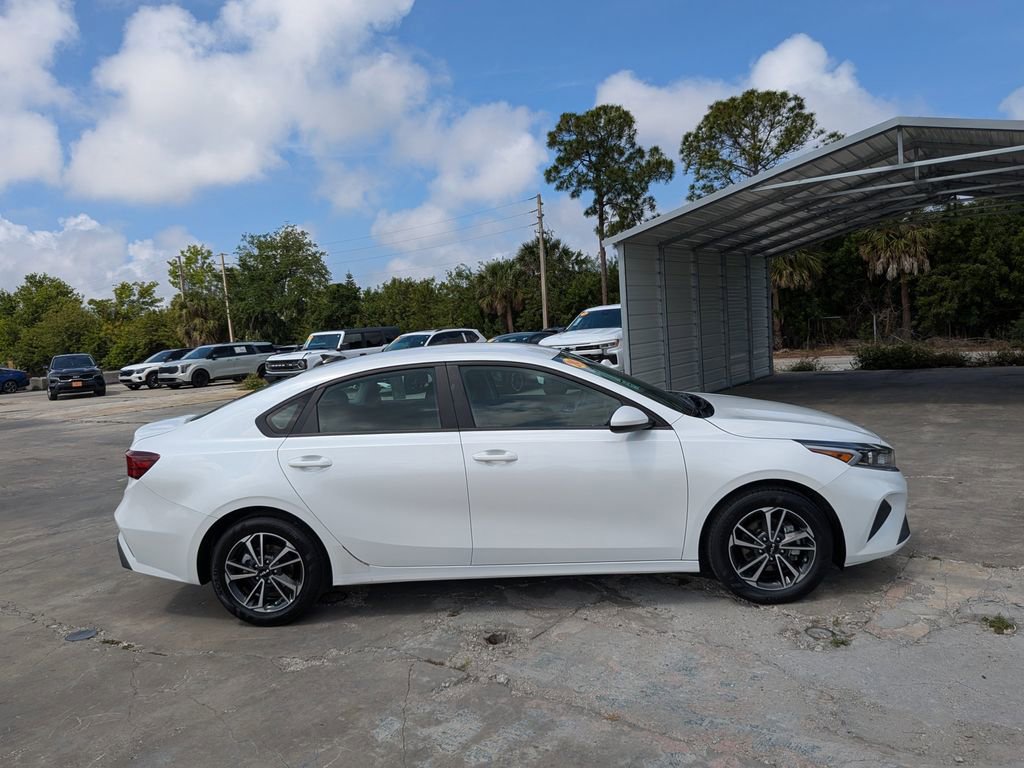 Certified 2024 Kia Forte LXS FWD image 9