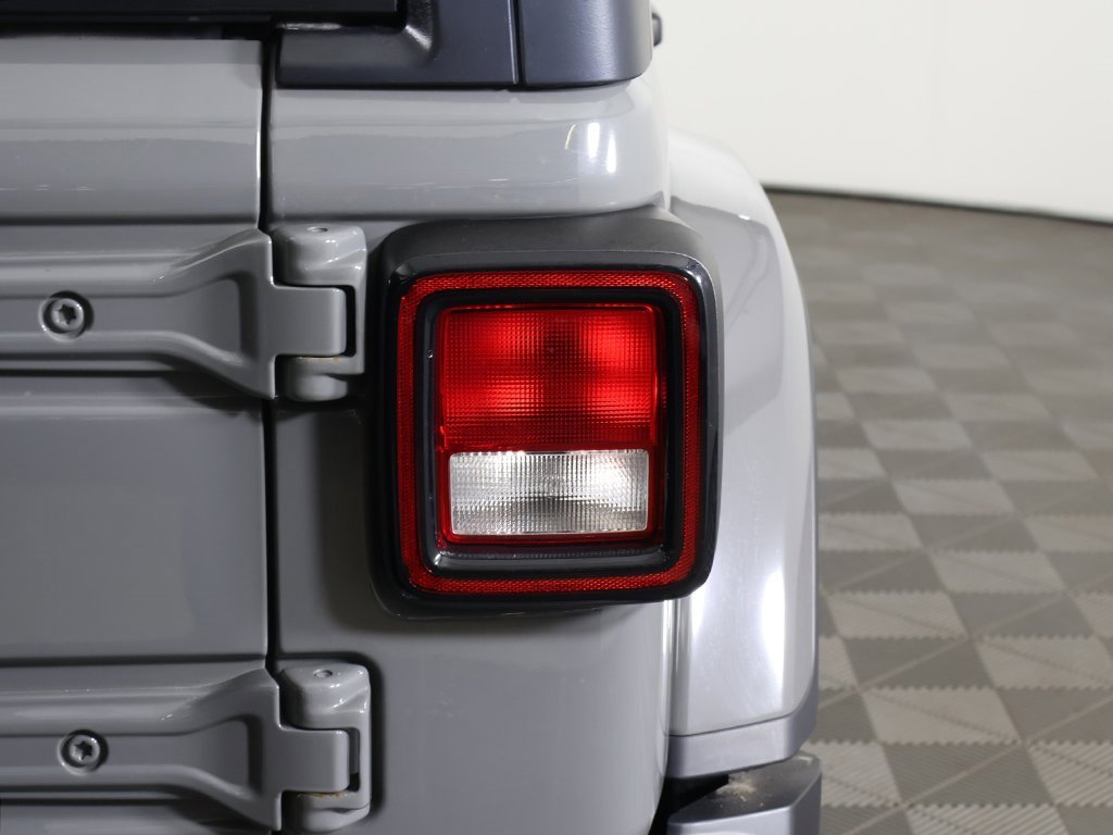 Used 2021 Jeep Wrangler Unlimited Sahara w/ Uconnect 4C Nav & Sound Group image 13