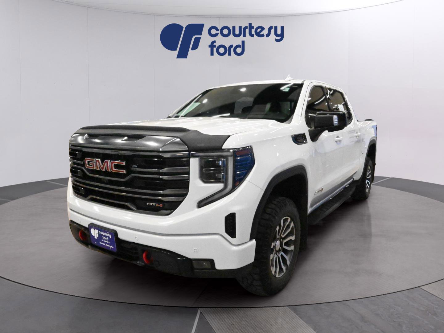 Used 2022 GMC Sierra 1500 AT4 w/ AT4 Premium Package image 3