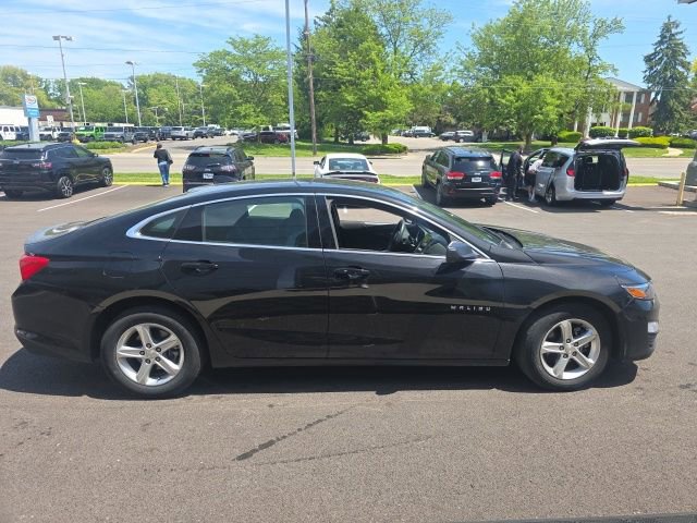 Used 2024 Chevrolet Malibu LT FWD image 9