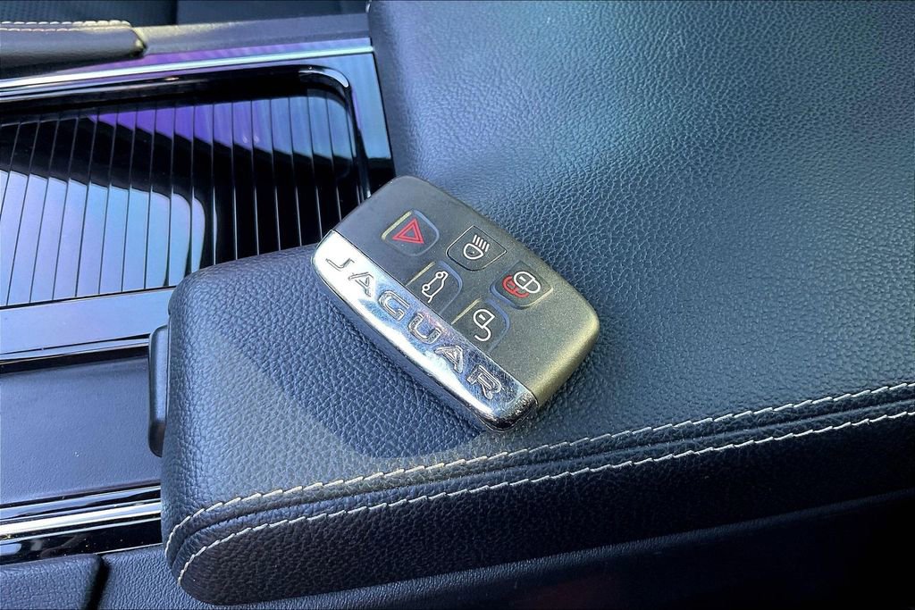 Used 2020 Jaguar F-PACE S image 34