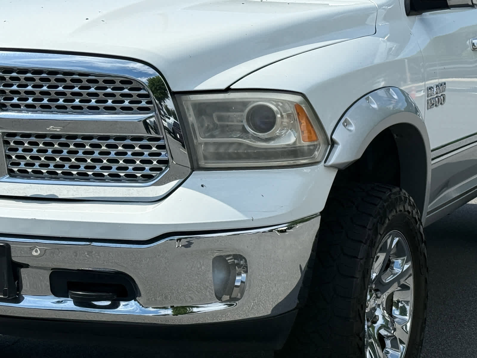 Used 2015 RAM 1500 Laramie w/ Convenience Group AWD/4WD image 10