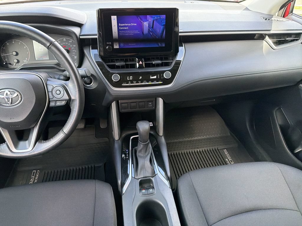 Used 2023 Toyota Corolla Cross LE FWD image 16