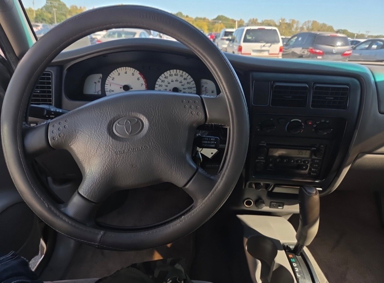 Used 2004 Toyota Tacoma PreRunner RWD image 8