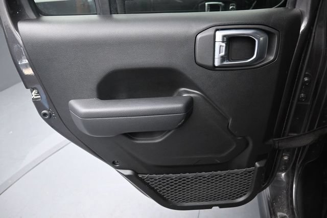 Used 2025 Jeep Wrangler Unlimited Rubicon AWD/4WD image 28