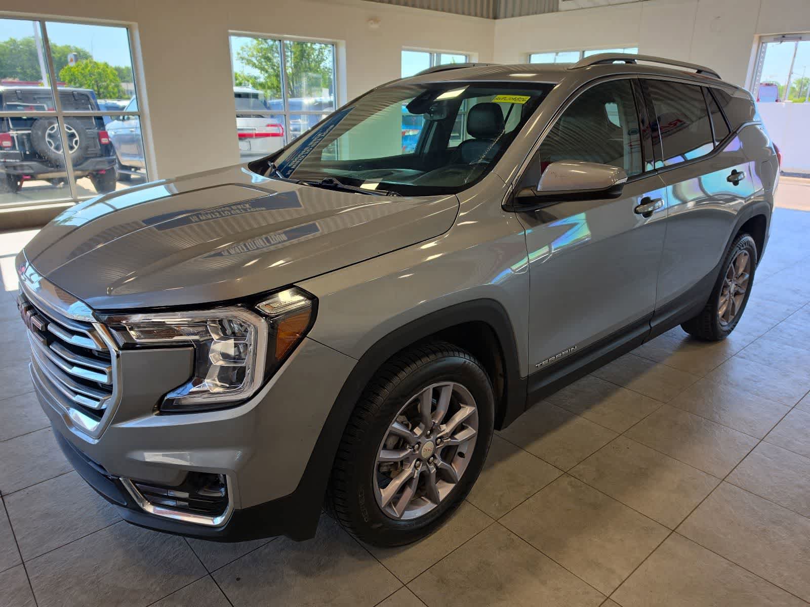 Used 2023 GMC Terrain SLT w/ Infotainment Package II