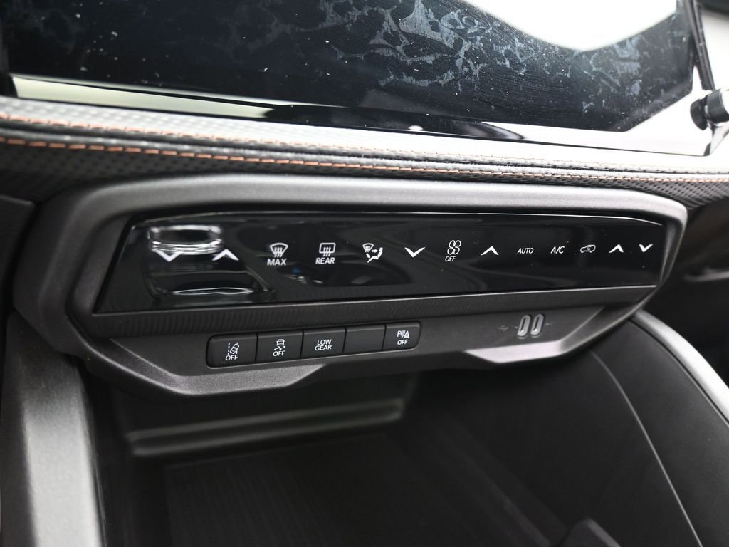 New 2026 Jeep Cherokee Overland image 18