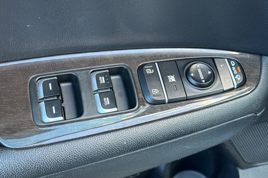 Used 2018 Kia Optima EX image 15