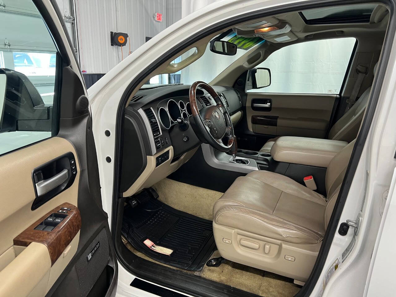 Used 2010 Toyota Sequoia Platinum AWD/4WD image 7