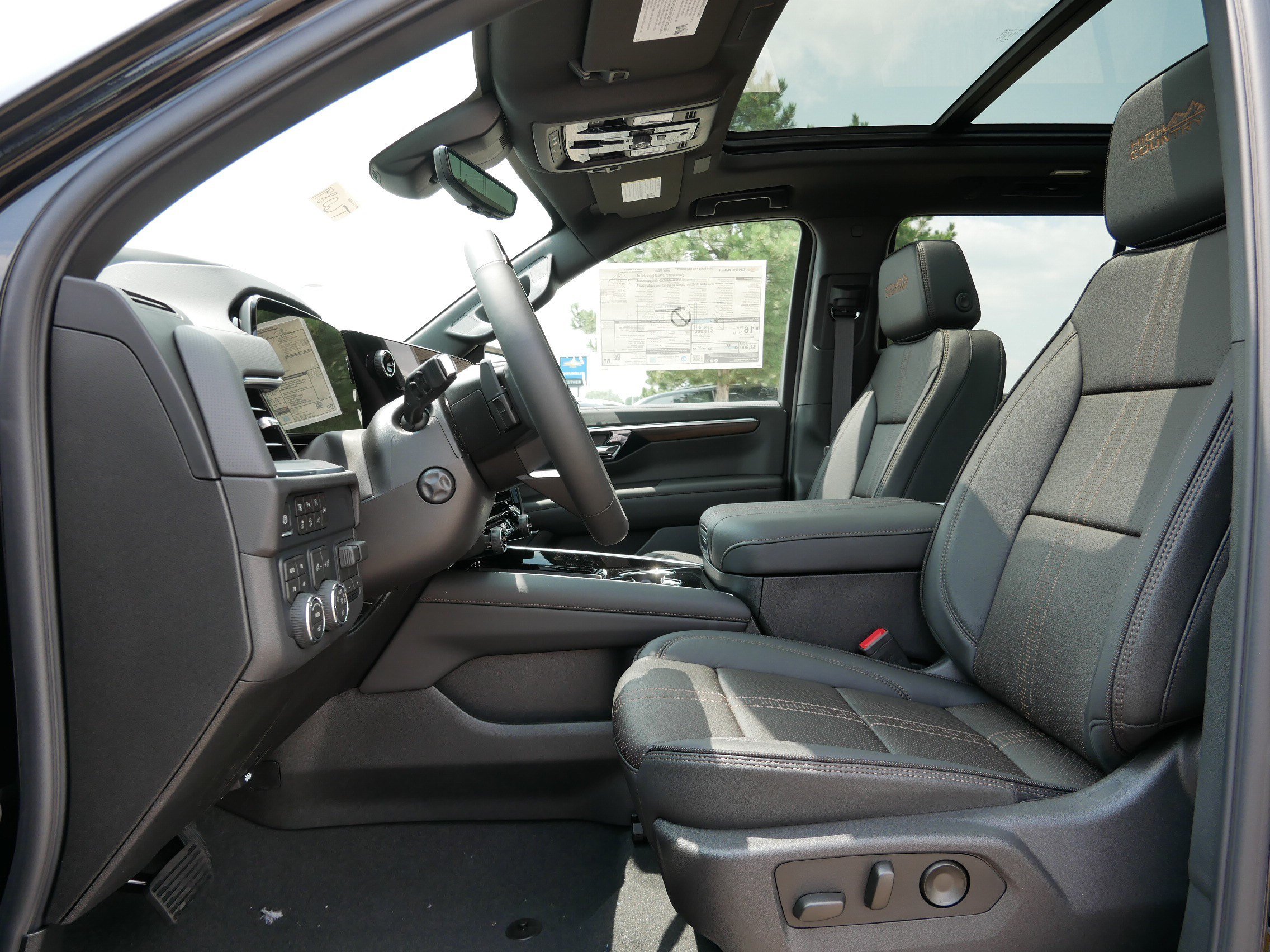 New 2026 Chevrolet Tahoe High Country AWD/4WD image 4