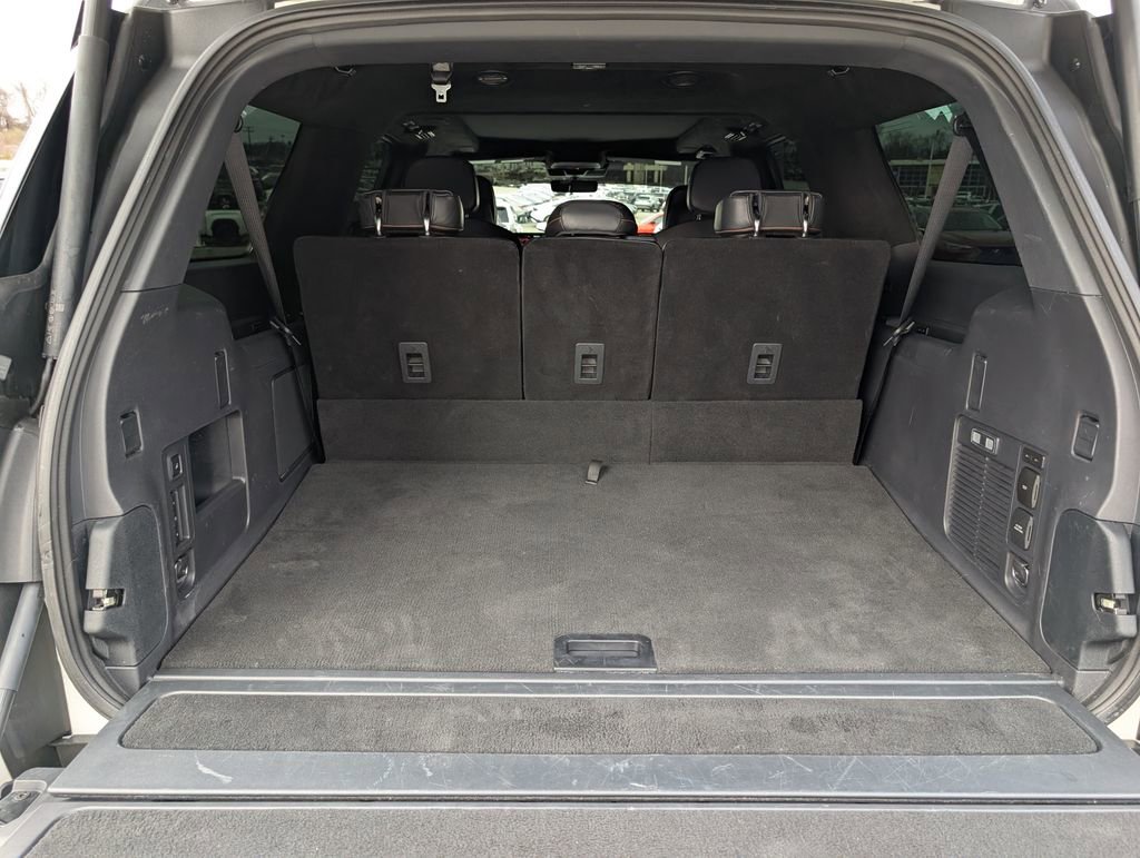 Used 2025 Lincoln Navigator L Black Label image 13