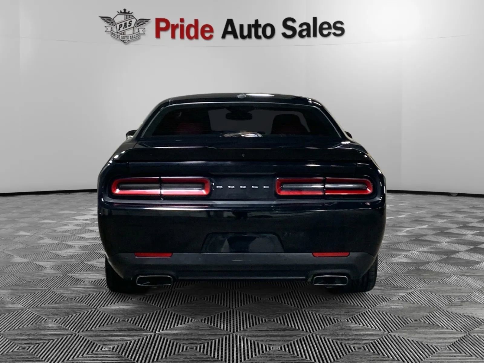 Used 2021 Dodge Challenger R/T RWD image 8