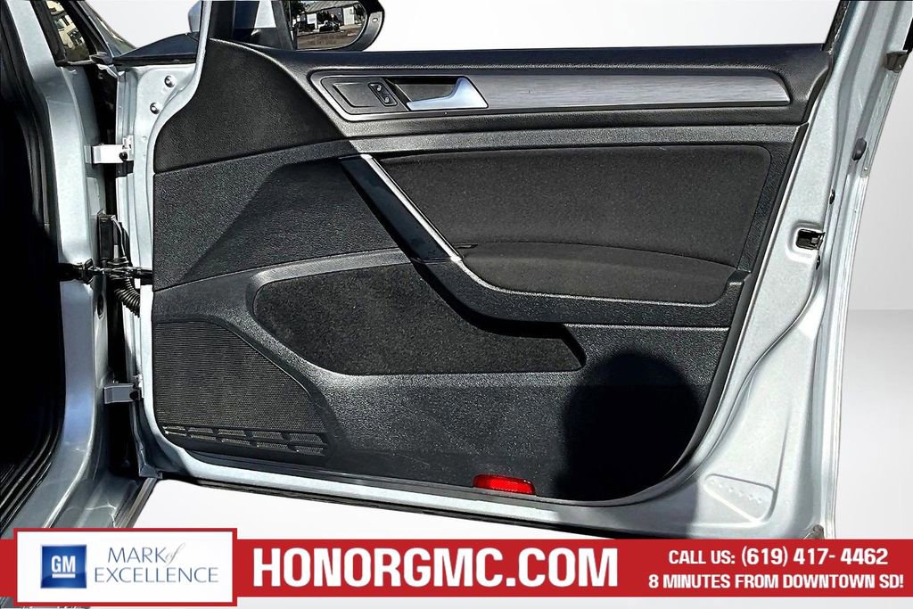 Used 2019 Volkswagen e-Golf SE w/ Driver Assistance Package FWD image 26