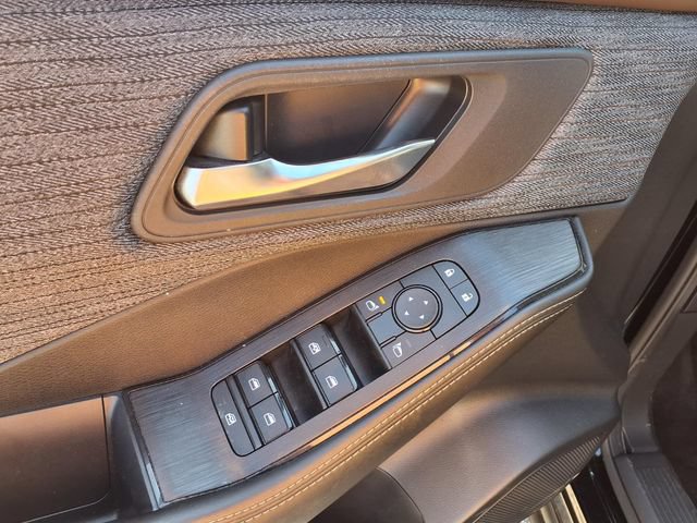 Used 2023 Nissan Rogue SV FWD image 17