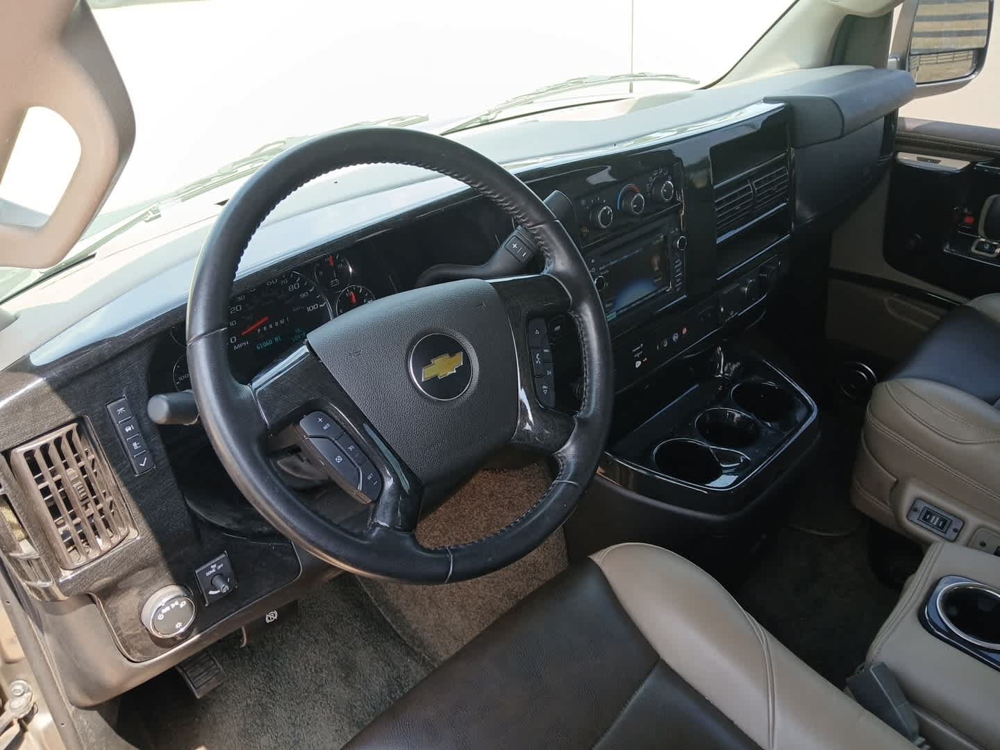 Used 2021 Chevrolet Express 2500 w/ Enhanced Convenience Package RWD image 25