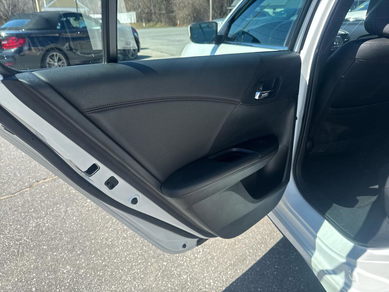 Used 2017 Honda Accord Sport Special Edition image 37