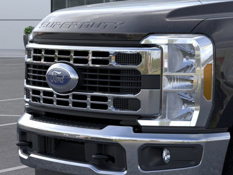New 2025 Ford F350 XLT w/ FX4 Off-Road Package image 18