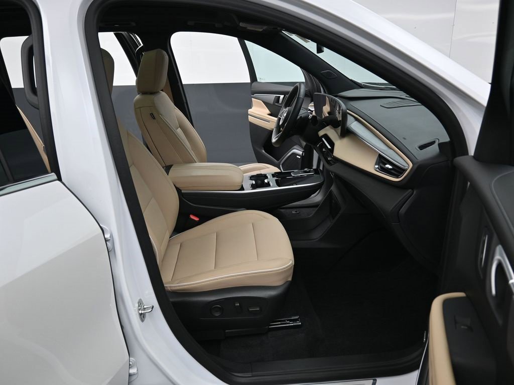 Used 2025 Buick Enclave Preferred w/ Power Package image 37