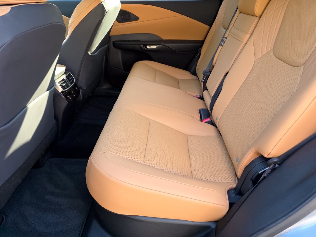 Used 2024 Lexus RX 350 Premium w/ Accessory Package (Z1) FWD image 22