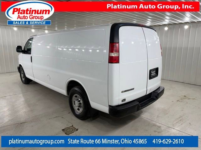 Used 2017 Chevrolet Express 3500 Extended image 3
