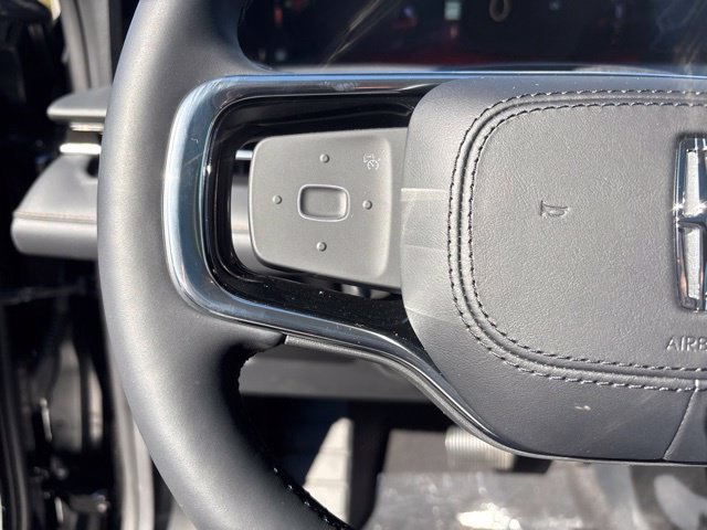 New 2026 Lincoln Nautilus Reserve AWD/4WD image 17