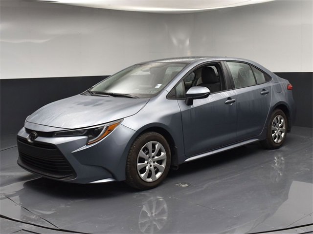 Used 2025 Toyota Corolla LE image 4