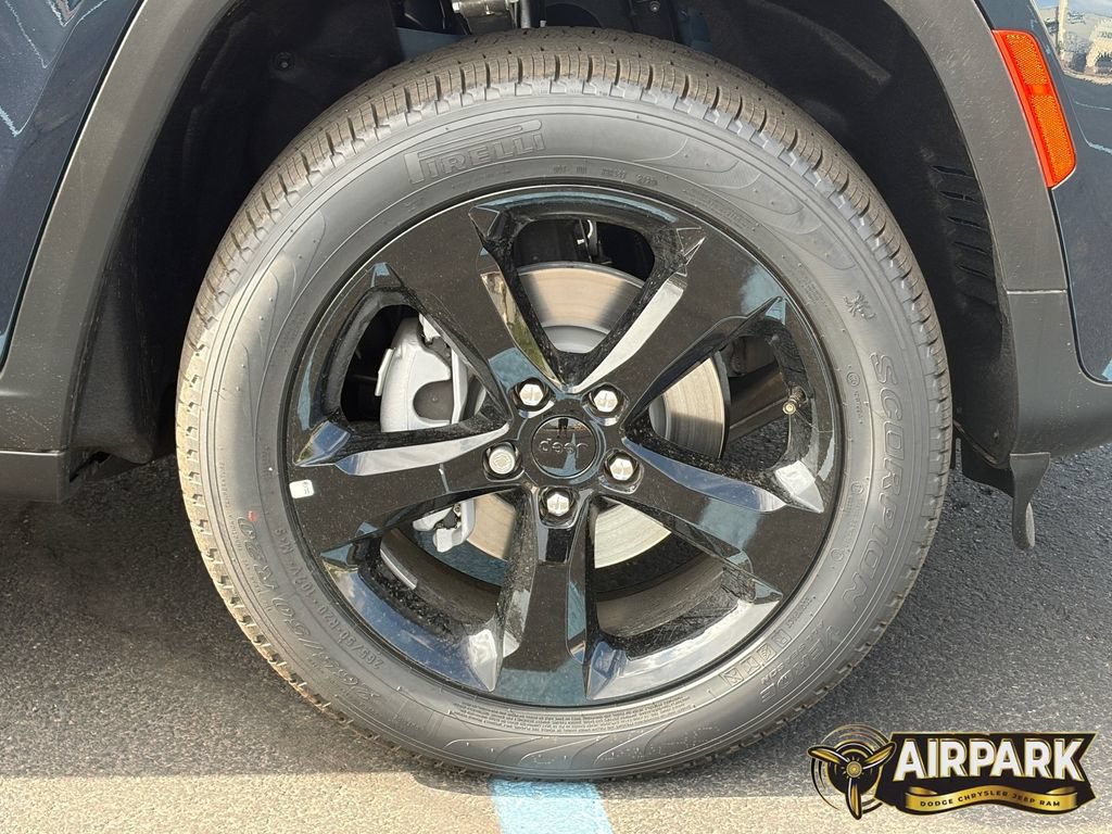 New 2026 Jeep Grand Cherokee Limited w/ Limited Altitude Package AWD/4WD image 10