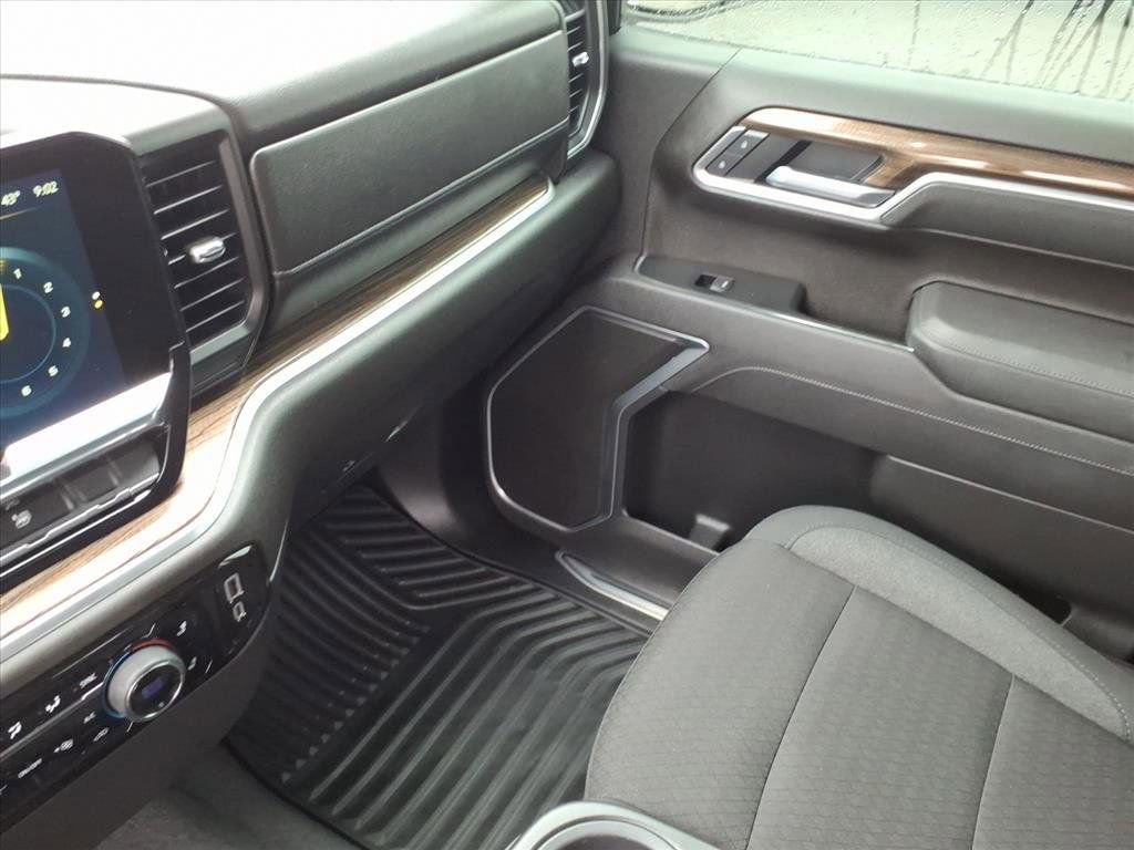 Used 2026 Chevrolet Silverado 1500 LT image 33