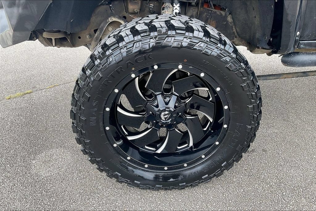 Used 2019 GMC Sierra 2500 Denali w/ Suspension Package, Off-Road AWD/4WD image 8