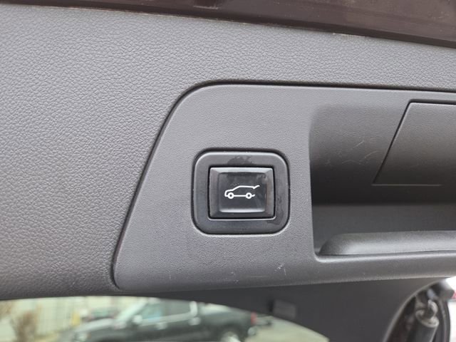 Used 2022 Buick Envision Avenir w/ Technology Package II image 21