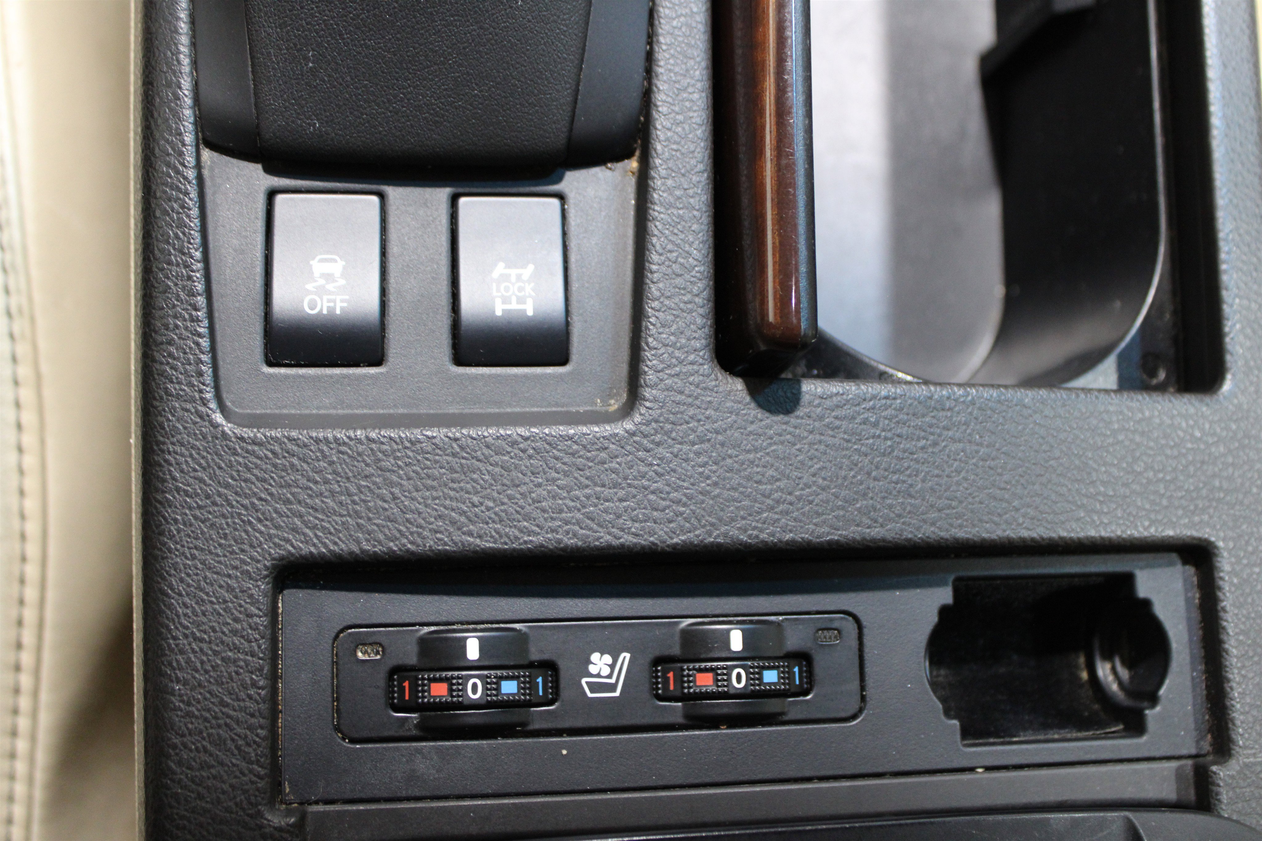 Used 2013 Lexus RX 350 AWD w/ Navigation Pkg image 21