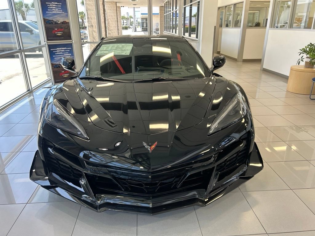 New 2027 Chevrolet Corvette Z06 RWD image 2