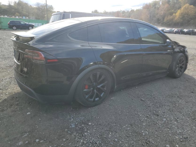Used 2023 Tesla Model X Plaid image 5