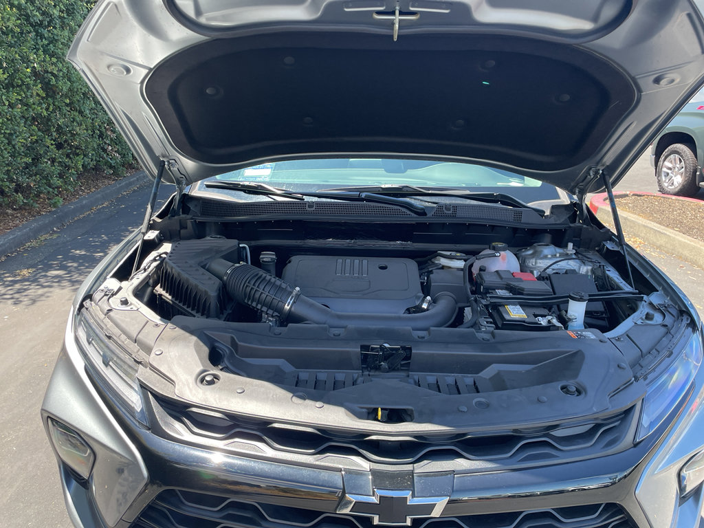 Used 2025 Chevrolet Blazer LT w/ Midnight/Sport Edition image 14